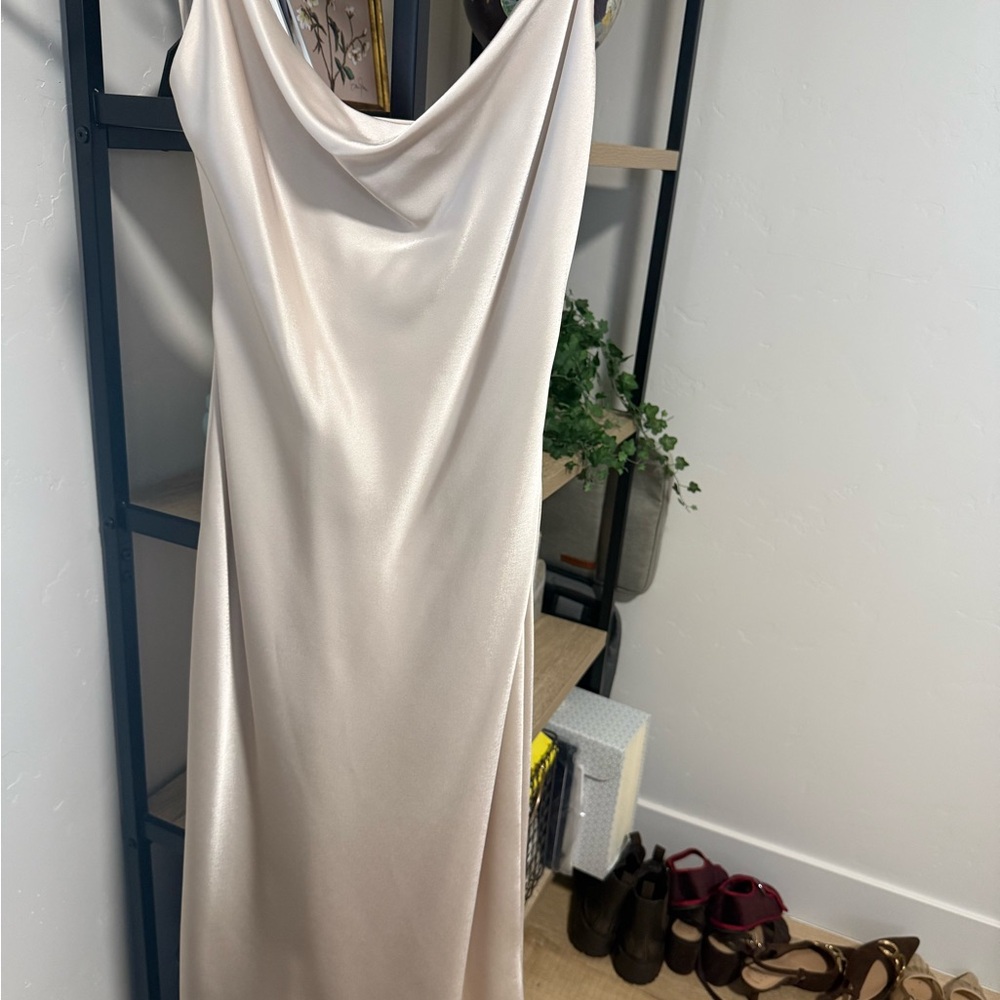 Alice + Olivia Cream Backless Dress - Picture 3 of 7